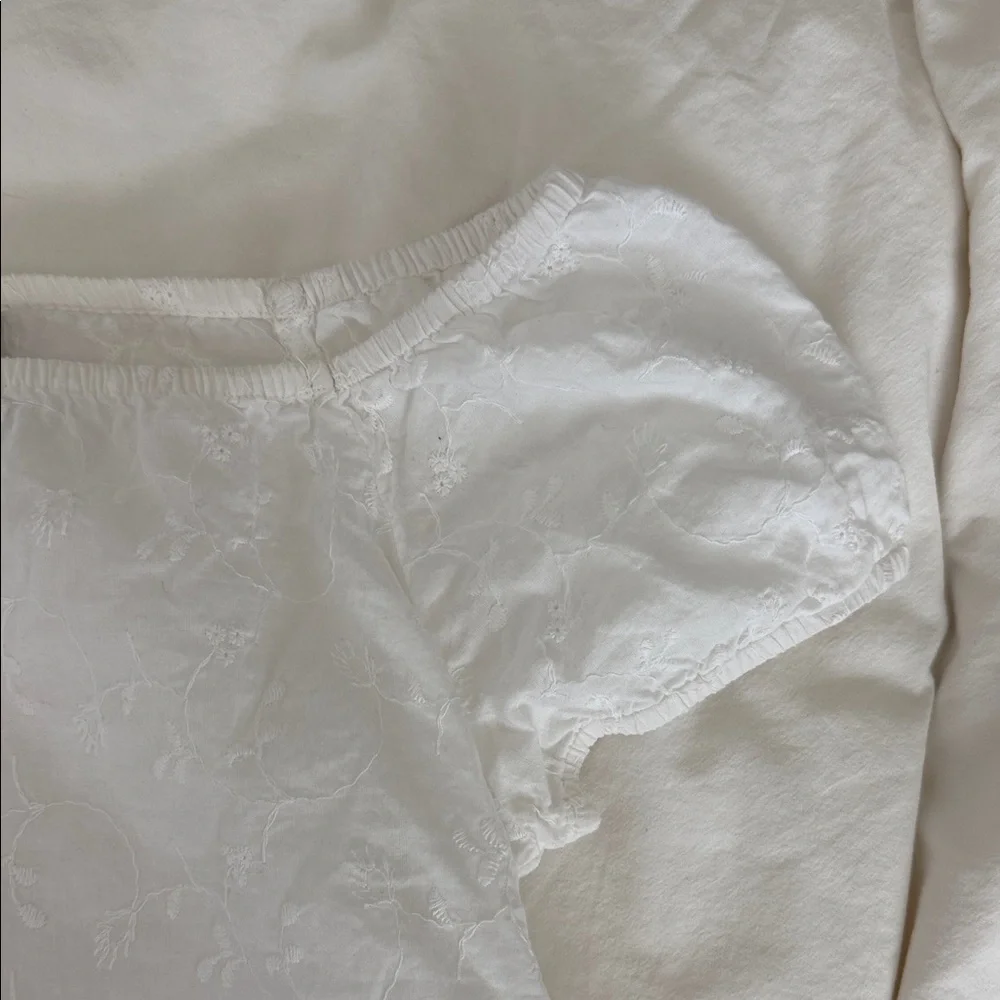Old Navy White Embroidered Off-Shoulder Blouse